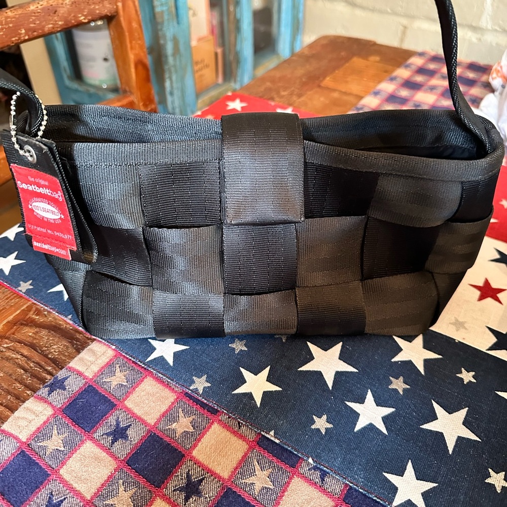 Harvey’s Original Seatbelt Baquette